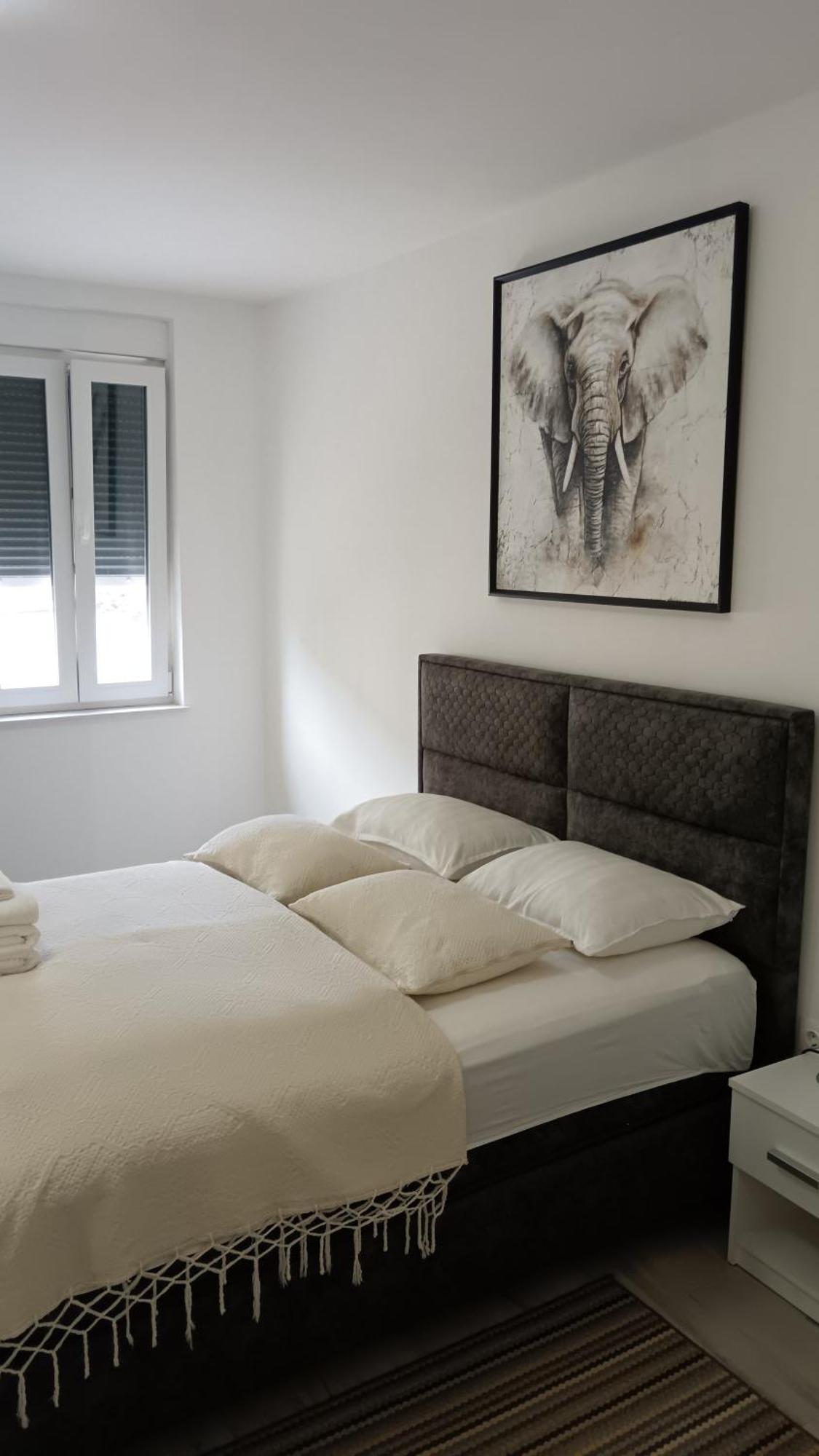 Faveria Apartments Amphitheater With Free Parking Pula Room photo